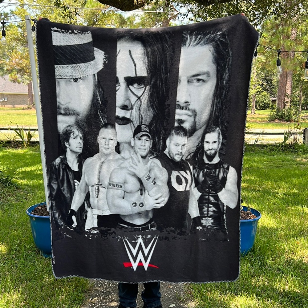 WWE All Stars Fleece Throw 50x60  WE0621 Silver Buffalo Blanket